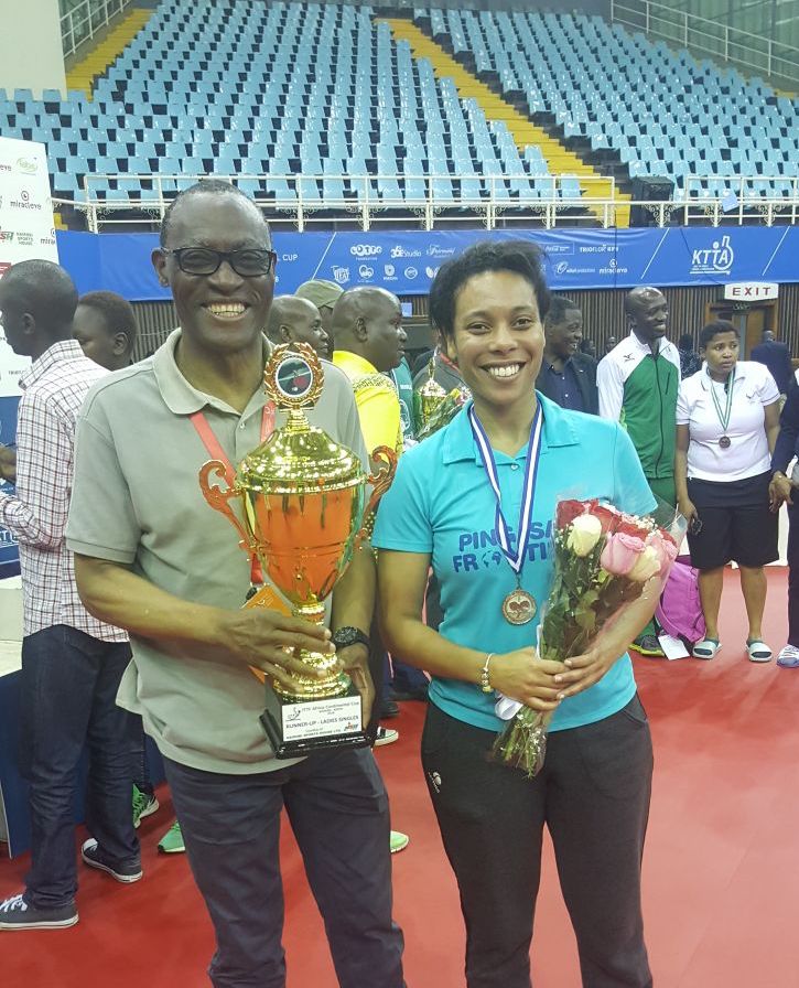 Vice Championne De La Coupe D'Afrique En Compagnie Du Président De La Fédération Camerounaise De Tennis De Table